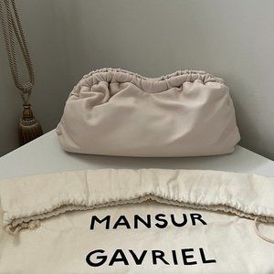 Mansur Gavriel Cloud Clutch, large size in light beige colour (NWOT)